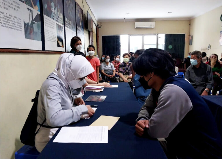 Penerima Bantuan Bahagia Relawan Pun Bersukacita Tzu Chi Medan