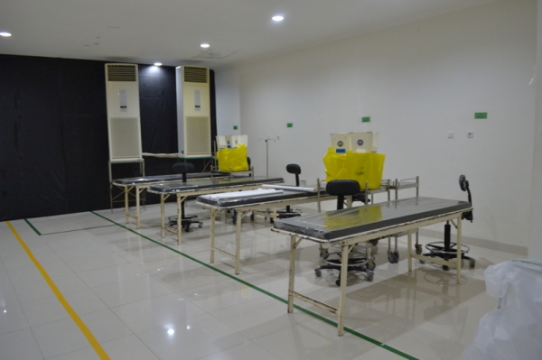 Ruangan operasi yang sudah di-setting dan siap untuk digunakan.